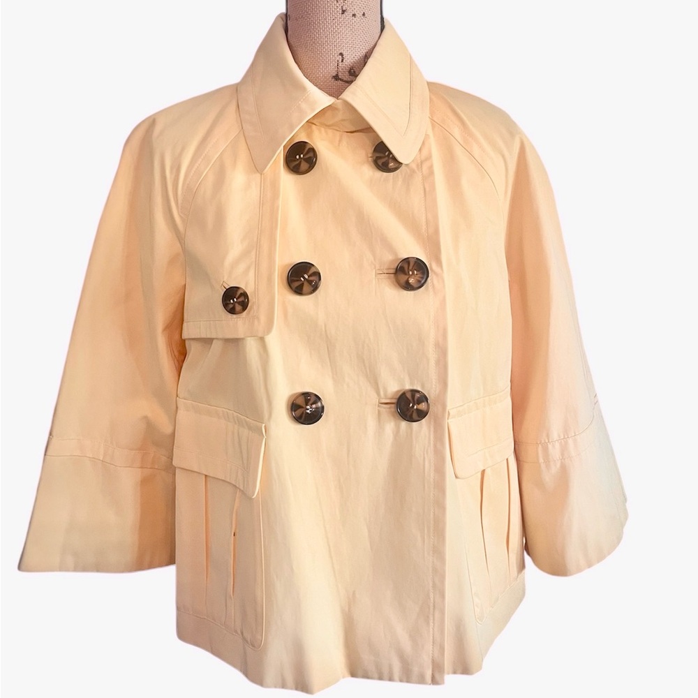 Rain Coat Styles and Company Water Resistent Size Medium in a Beautiful yellow